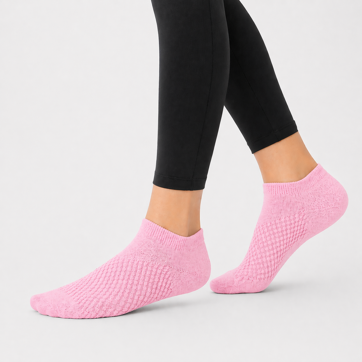 جوارب رياضي نسائي 3 قطع | Women’s Sports Socks Set (3 Pairs)