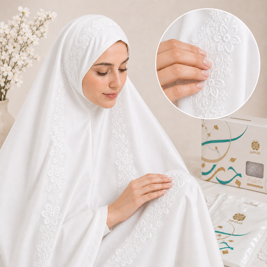 طقم صلاة نسائي قطعتين بنقشة إندونيسية - أبيض ناصع | Women’s 2-Piece Prayer Set with Indonesian Pattern - Pure White