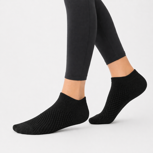 جوارب رياضي نسائي أسود 3 قطع | Women’s Black Sports Socks Set (3 Pairs)